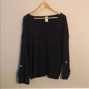Bellbottomed Sleeved Long Sleeve Shirt